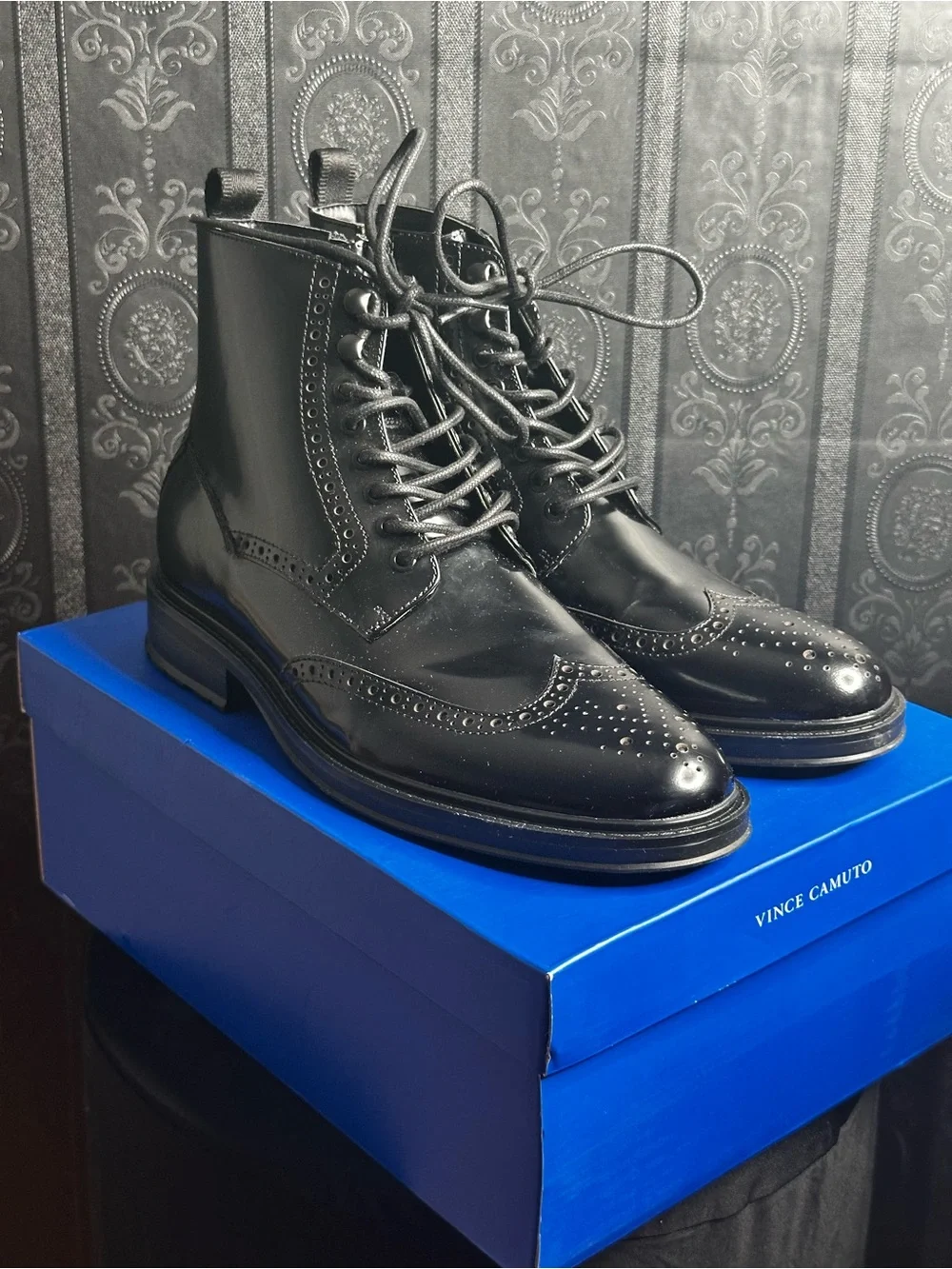 Vince Camuto leather lace
